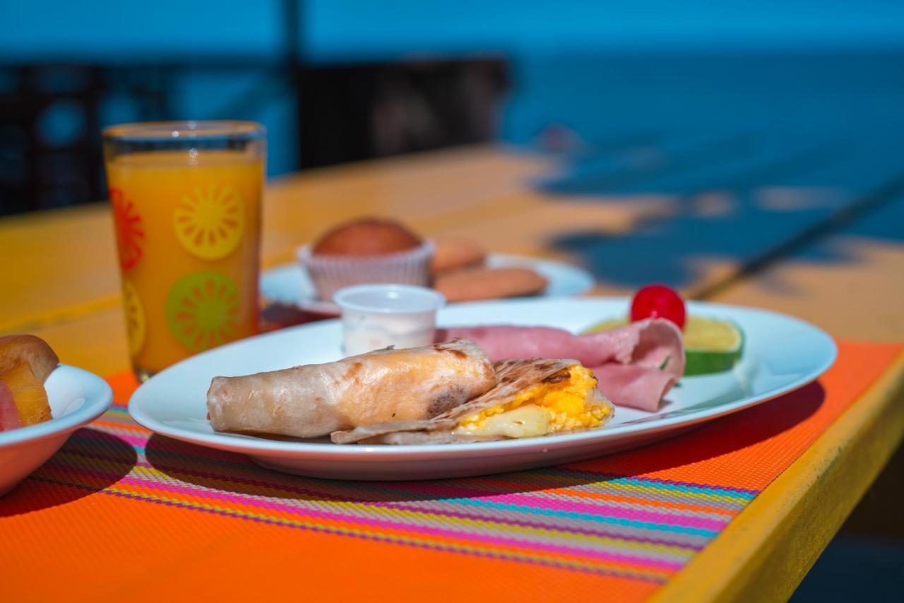 Las Rocas Resort And Dive Center West Bay Dış mekan fotoğraf
